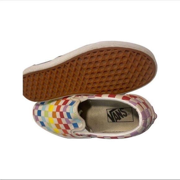 Classic Checkered Vans  - Picture 5 of 5